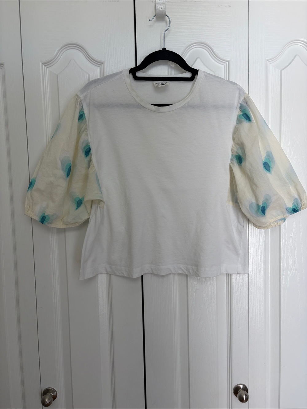 Bimba Y Lola White Puff Sleeve Top with Teal Accent Sleeves S